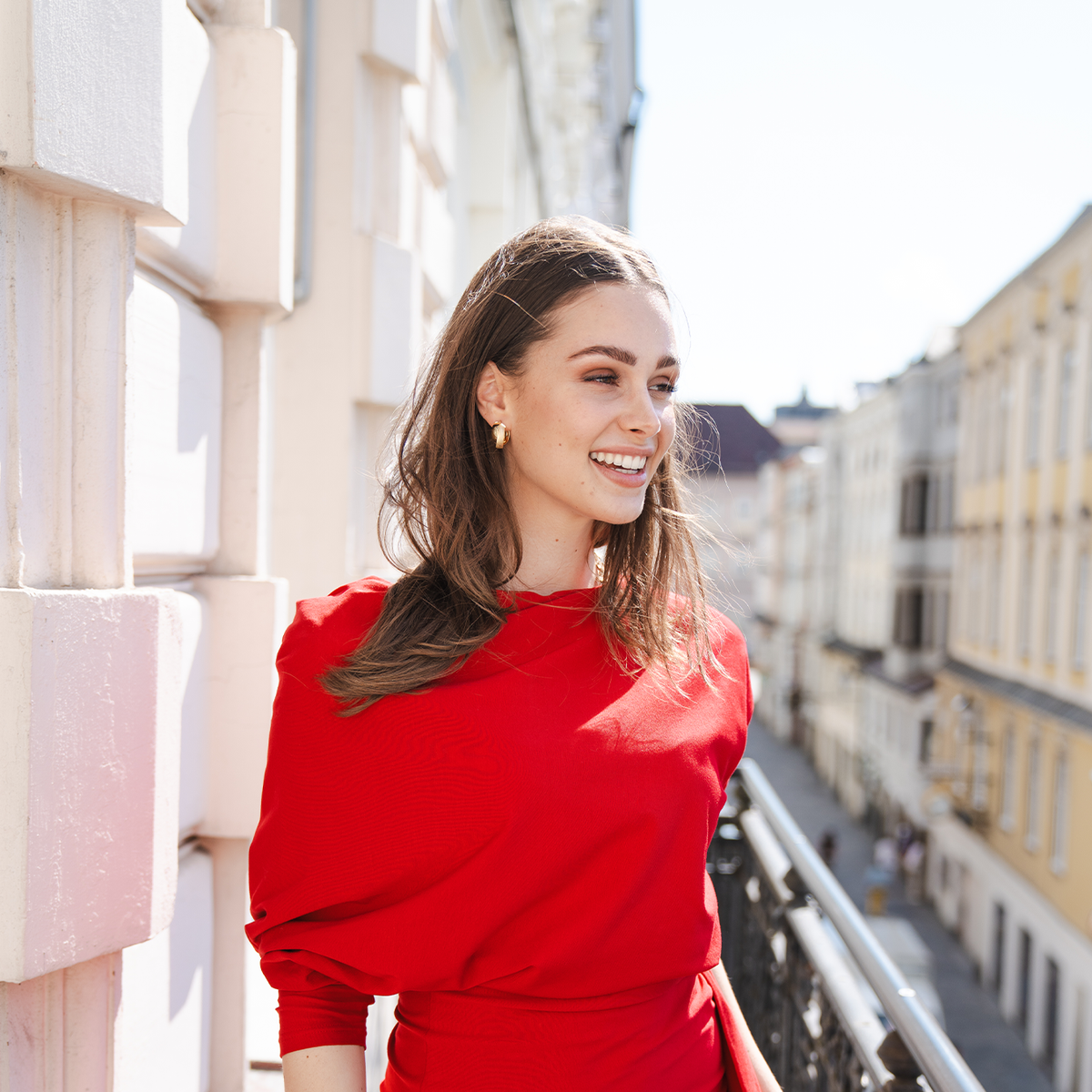 Model mit Schmuck, Trend Sommer Schmuck Farben?