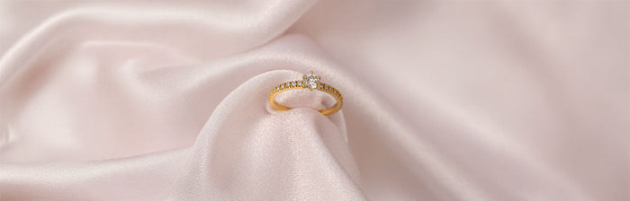 Ring und Schmucktuch