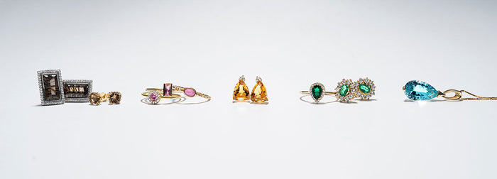 Schmuck mit Edelsteine