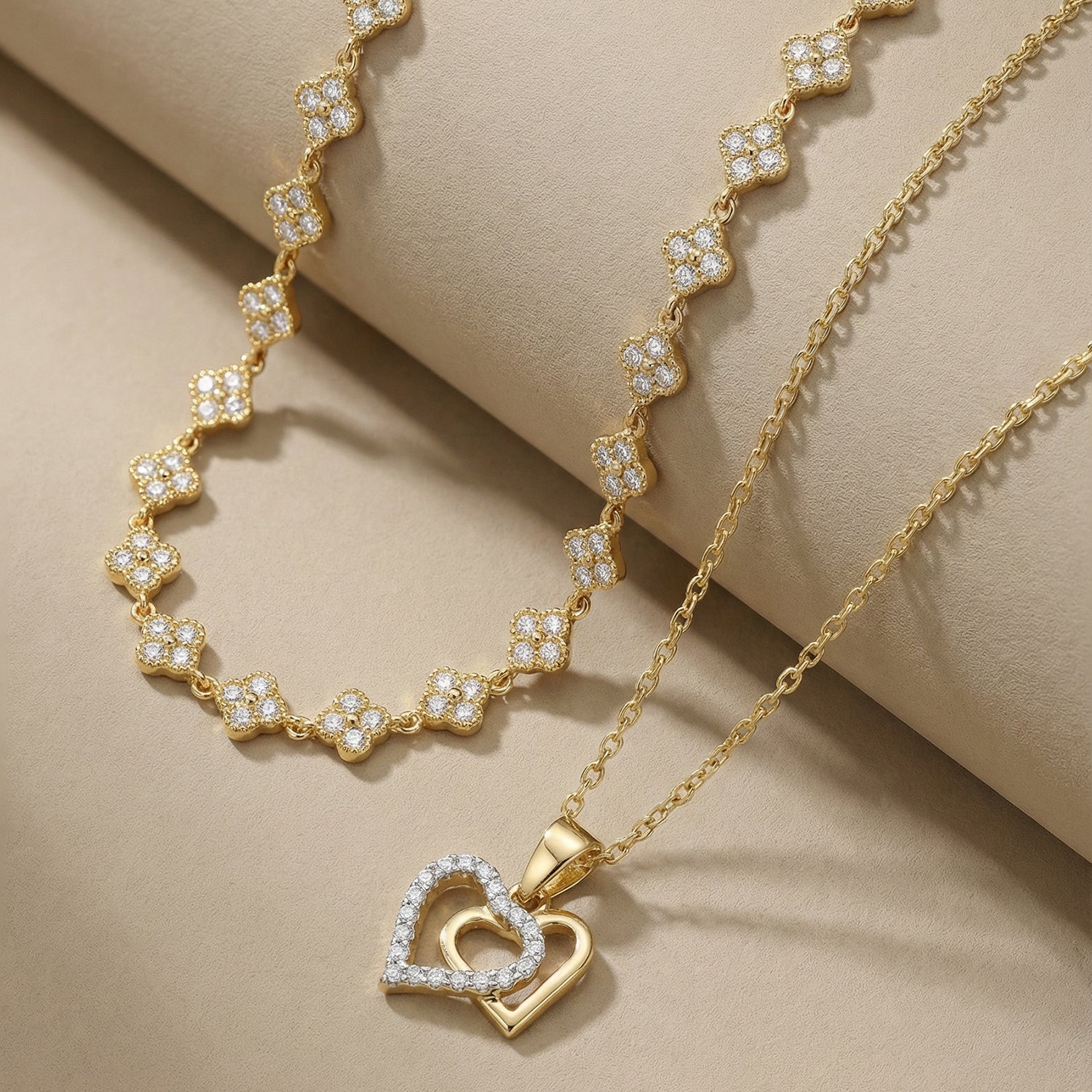 Collier Blume