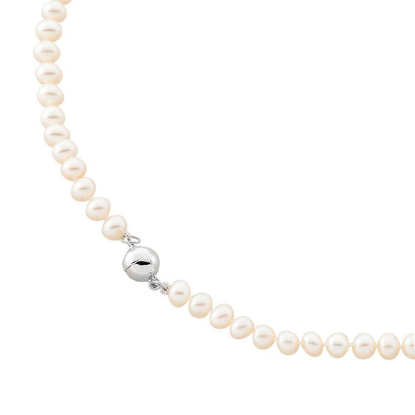 Pearl necklace