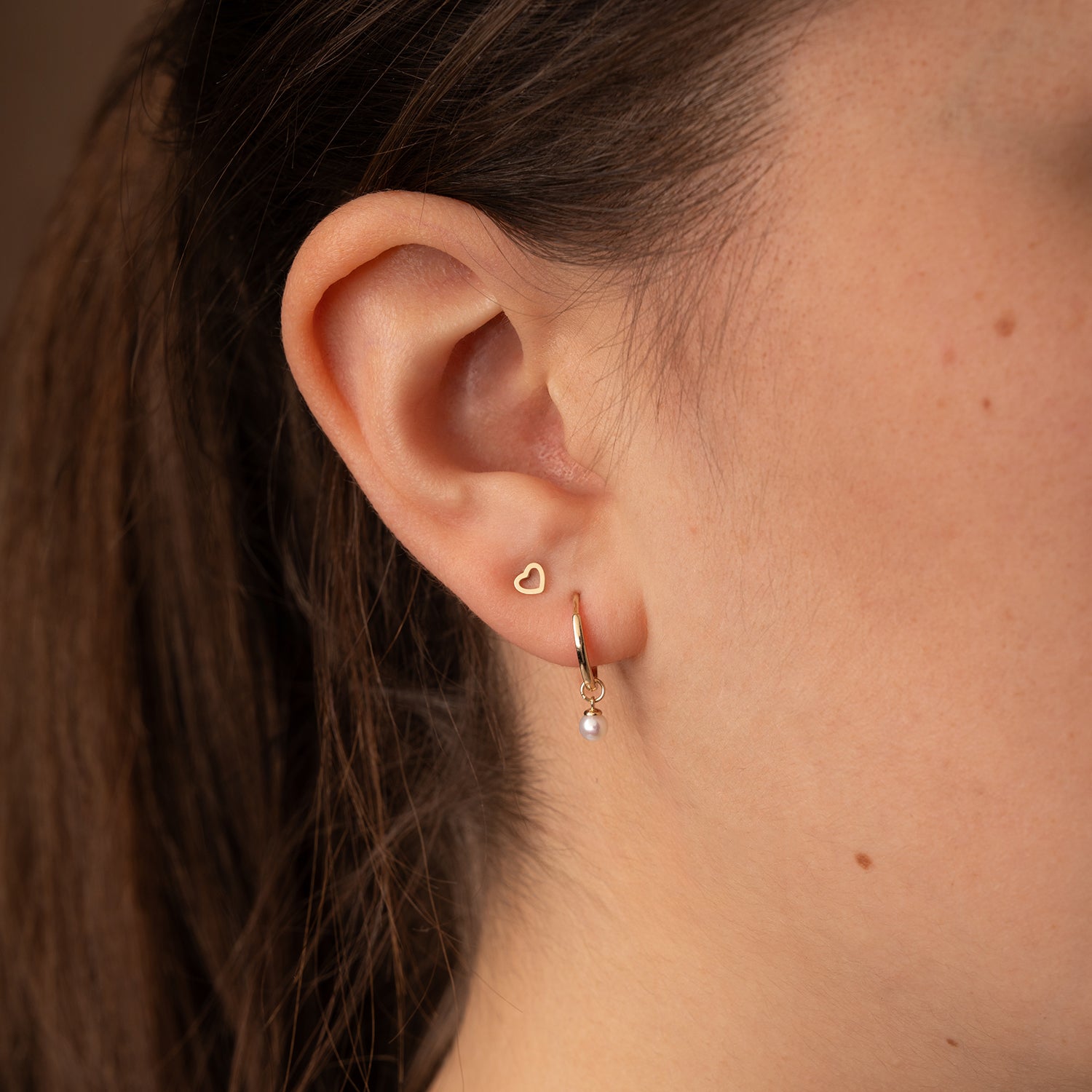 Heart stud earrings