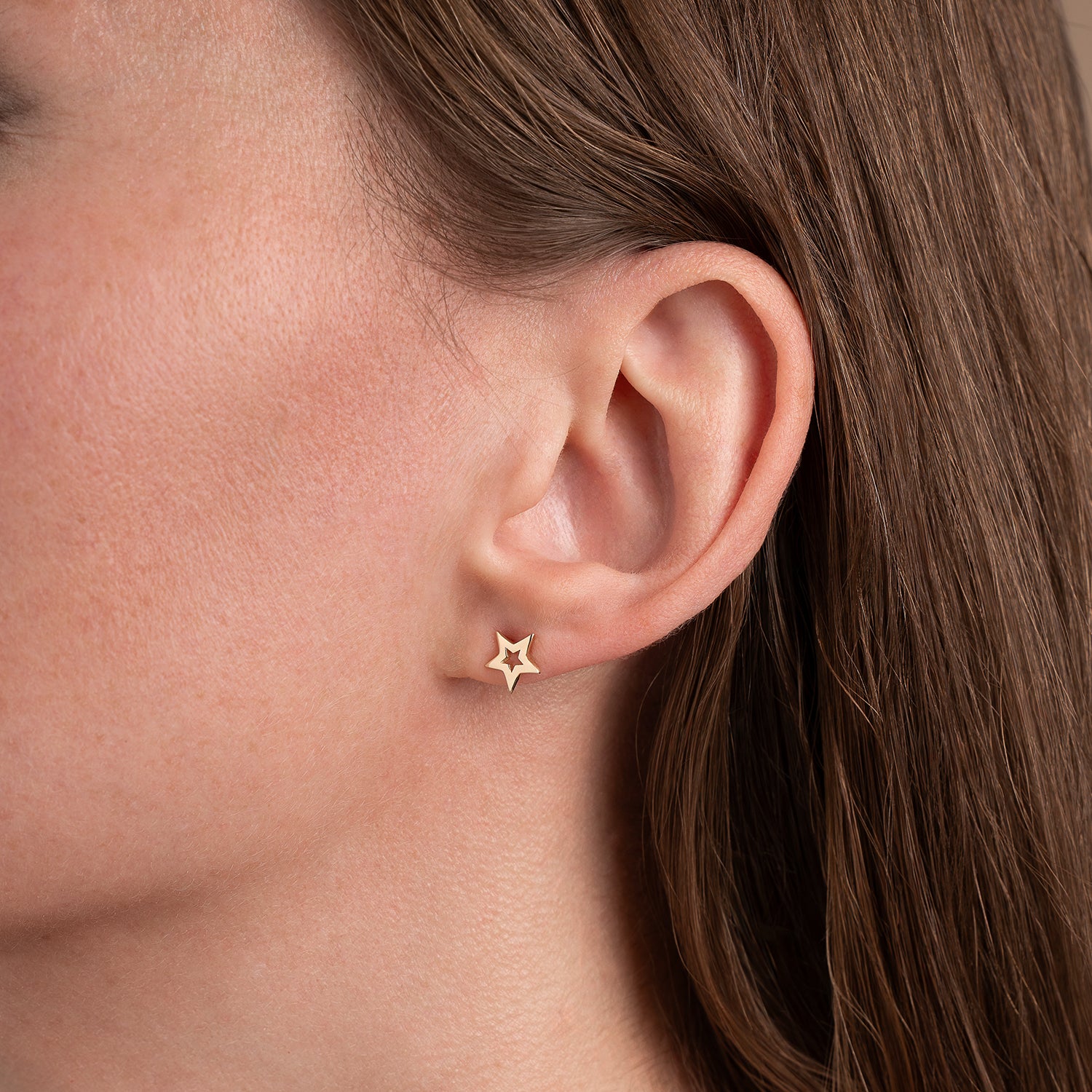 Star stud earrings