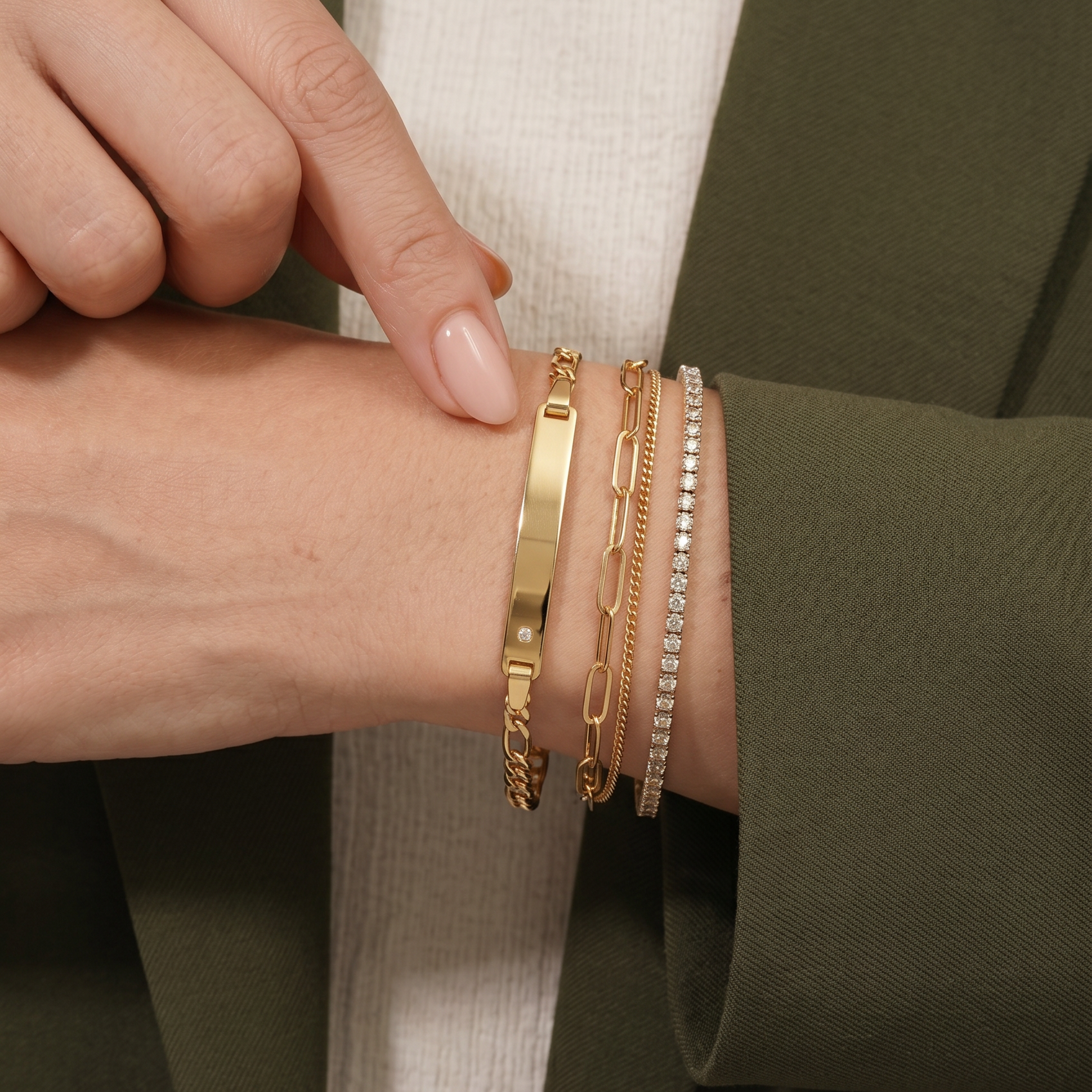 Shield bracelet