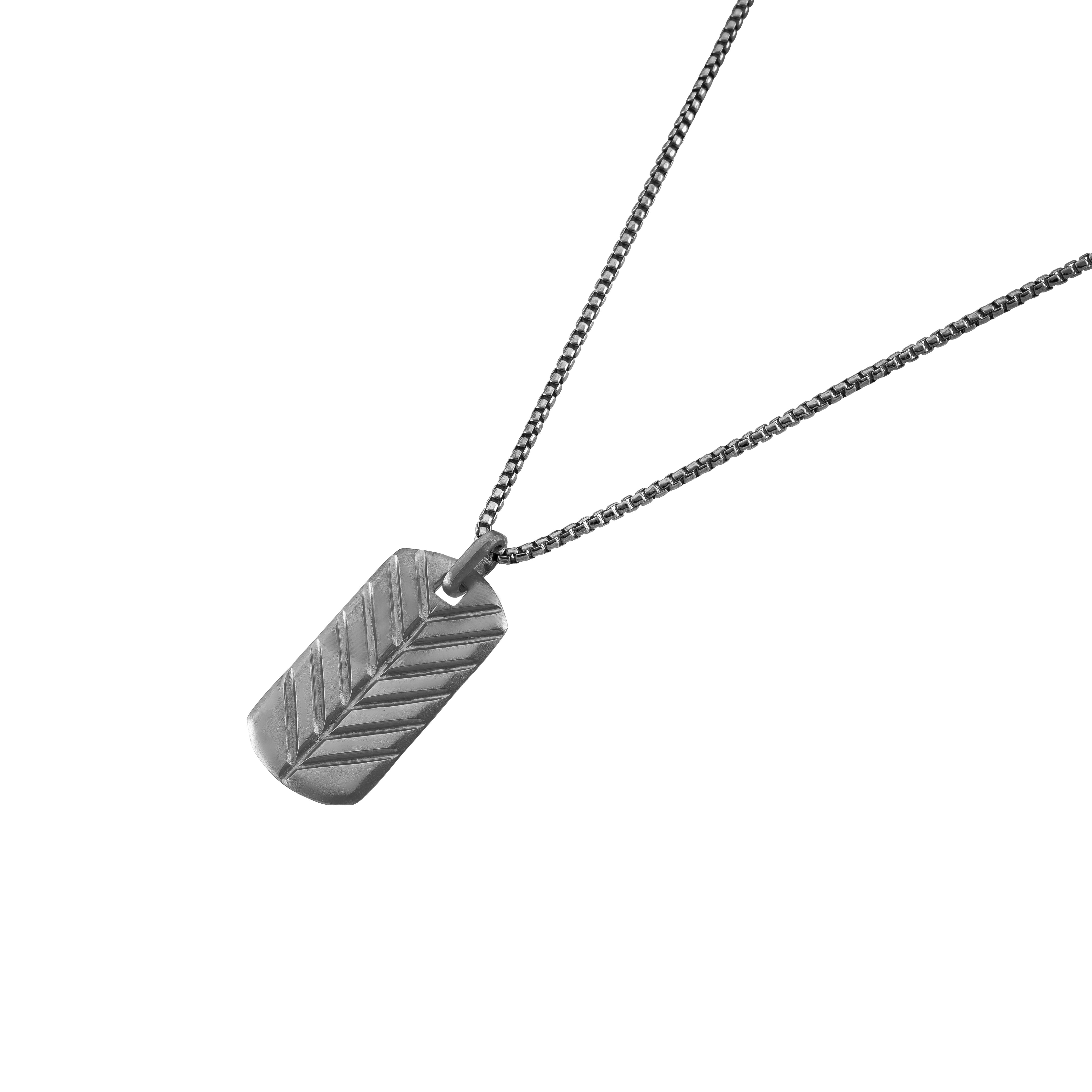 Collier Derek